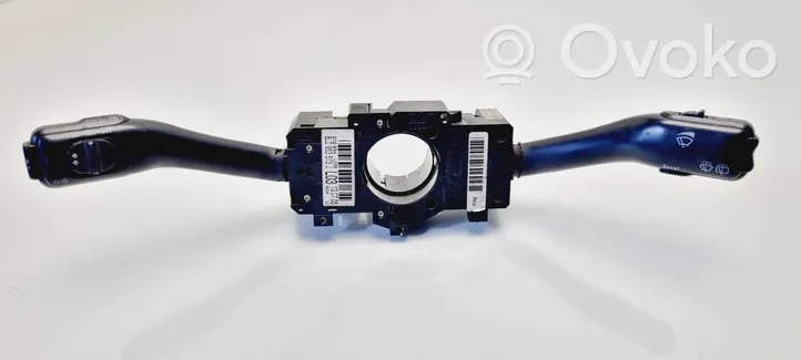 Volkswagen Golf IV Leva/interruttore dell’indicatore di direzione e tergicristallo 8L0953513J