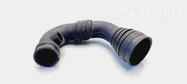 Volkswagen PASSAT B5 Intercooler hose/pipe 8D0129615A