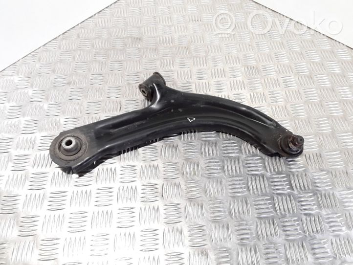 Renault Clio III Braccio di controllo sospensione anteriore inferiore/braccio oscillante 8200615058C