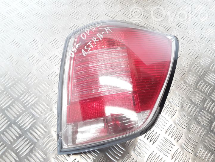 Opel Astra H Lampa tylna 24451840