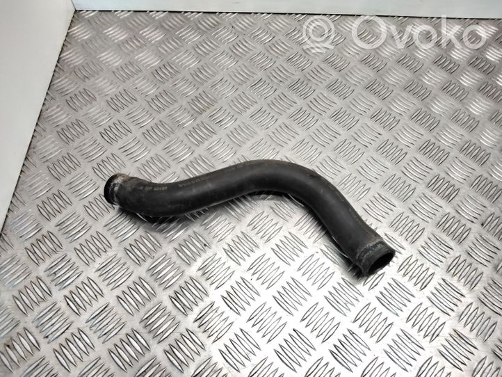 Volvo S40, V40 Tubo flessibile del liquido di raffreddamento del motore 30864031