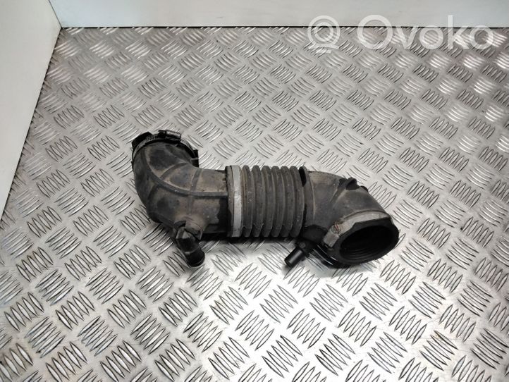 Volvo S40, V40 Turboahtimen ilmanoton letku 30616829