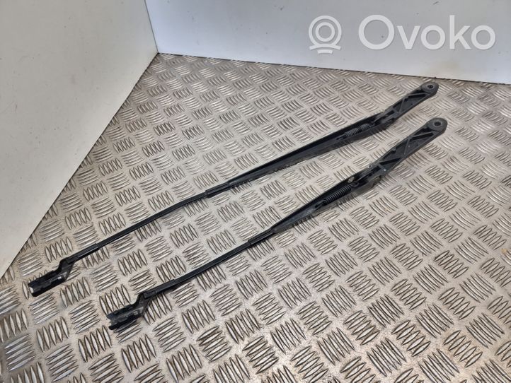 Volkswagen Touran III Front wiper blade arm 5TB955409A