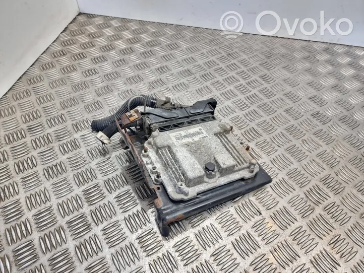 Opel Astra H Sterownik / Moduł ECU 8980741541