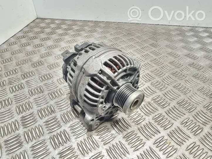 Volkswagen PASSAT B7 Alternator 03C903023S