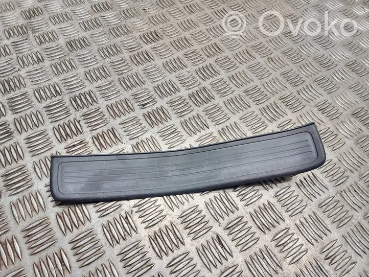 Honda CR-V Rear sill trim cover 84212