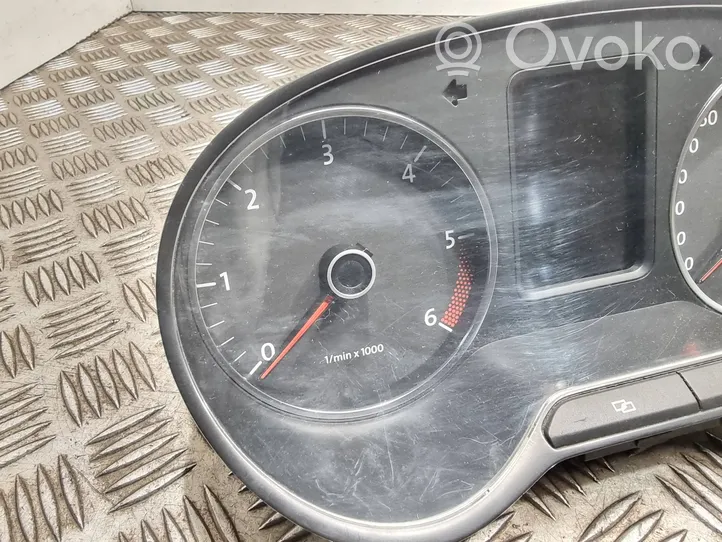 Volkswagen Cross Polo Speedometer (instrument cluster) A2C53385389