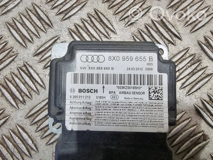 Audi A1 Oro pagalvių valdymo blokas 8X0959655B