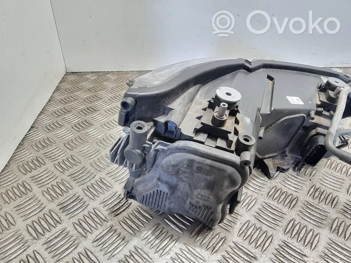 Audi A1 Lampa przednia 8X0941005