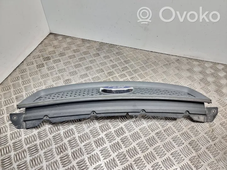 Ford Focus Front grill 4m518138ae