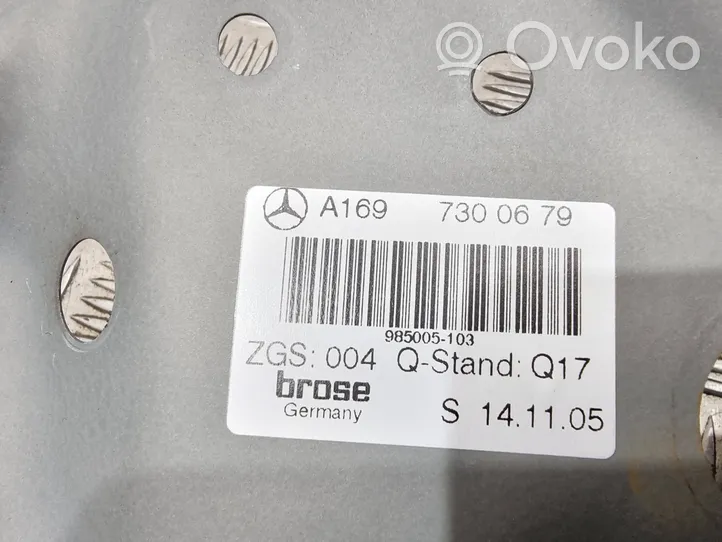 Mercedes-Benz B W245 Rear door manual window regulator A1697300679