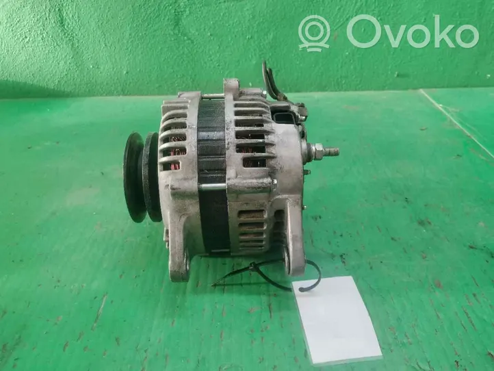 Nissan Primera Generatore/alternatore F8690734