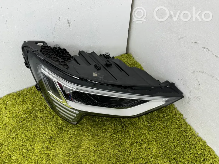 Audi E-tron GT Lampa przednia 4ke941040