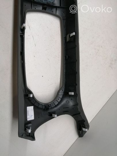 Toyota Yaris Panneau de garniture tableau de bord 554700D090