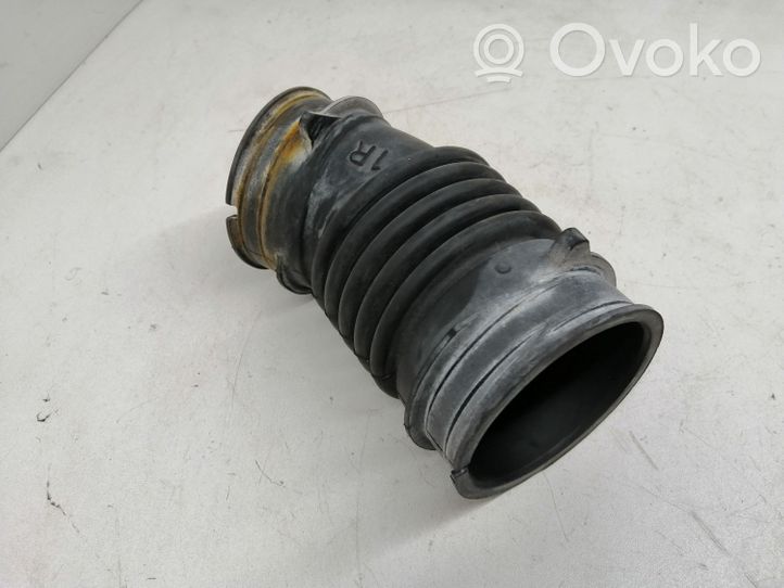 Toyota Yaris Tube d'admission de tuyau de refroidisseur intermédiaire 1788147070