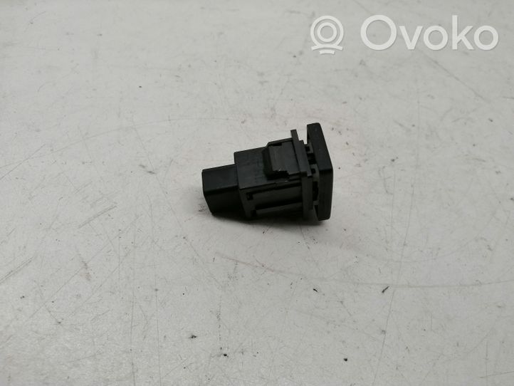 Toyota Verso Interruttore luci interne 841190F010