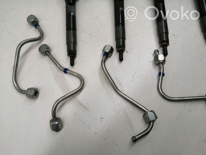 Mazda CX-7 Tuyau d'alimentation conduite de carburant KM030160