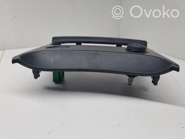 Nissan Qashqai+2 Console centrale, commande chauffage/clim A00270A77000