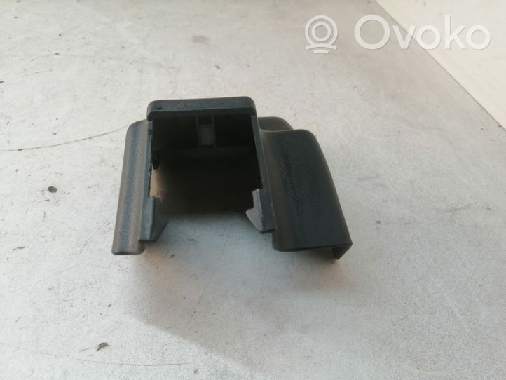 Toyota Prius+ (ZVW40) Cache rail de siège conducteur avant 7212447020