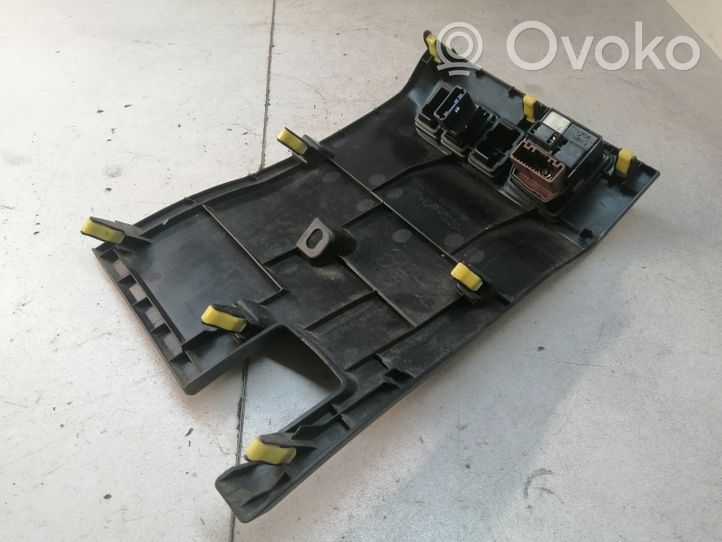 Toyota RAV 4 (XA40) Muut kojelaudan osat 5554542080