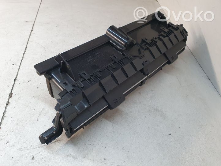 Toyota Prius (XW30) Otros repuestos del aire acondicionado (A/C) 5568747030