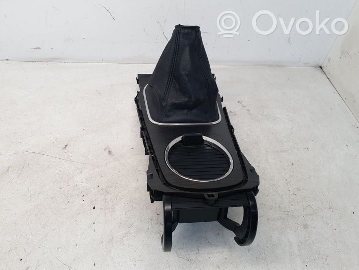 Toyota Avensis T270 Verkleidung Schalthebel (Kunststoff) 5880505080