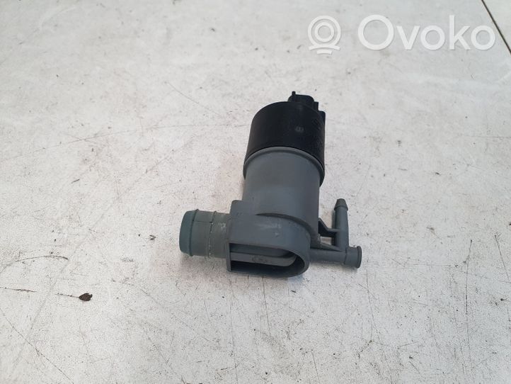 Toyota Yaris Pompe de lave-glace de pare-brise 853300D121