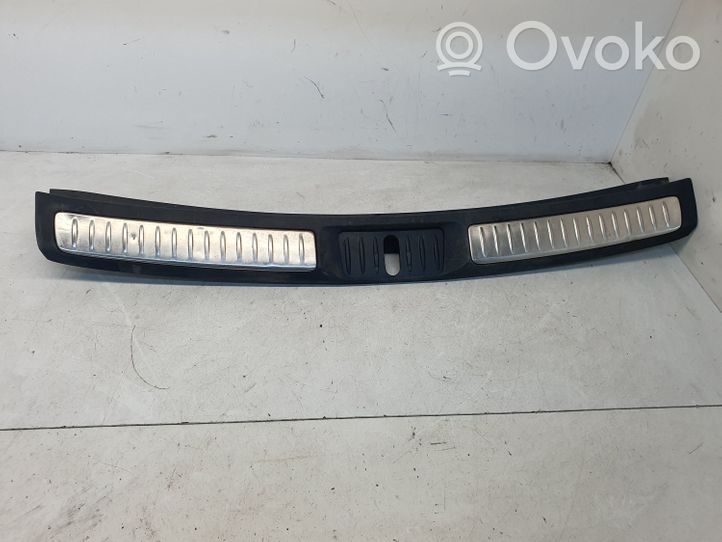 Toyota Avensis T270 Osłona pasa bagażnika 6942205010