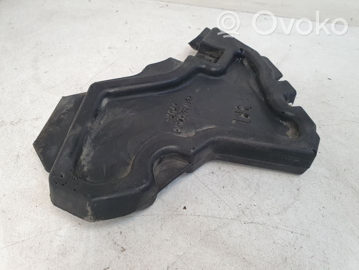 Toyota Yaris Autres pièces compartiment moteur 557350D040