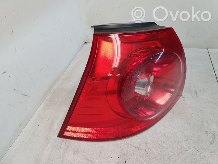 Volkswagen Golf V Lampa tylna 1K6945095N