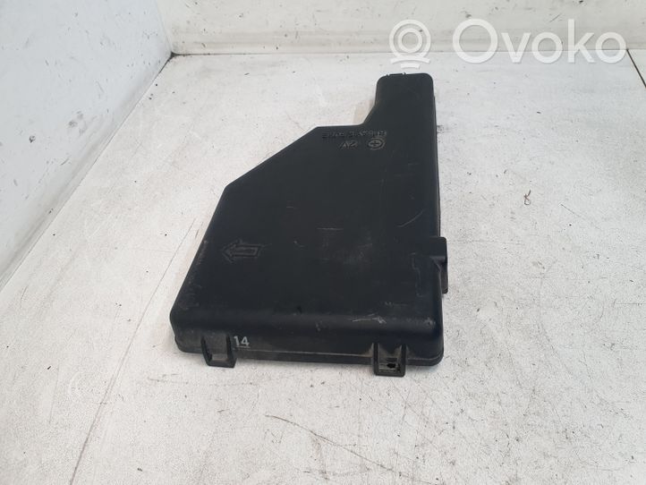 Toyota Prius (XW20) Coperchio scatola dei fusibili 8644YA1