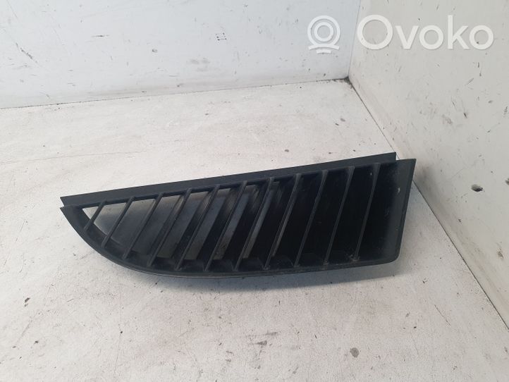 Mitsubishi Colt Maskownica / Grill / Atrapa górna chłodnicy 127774