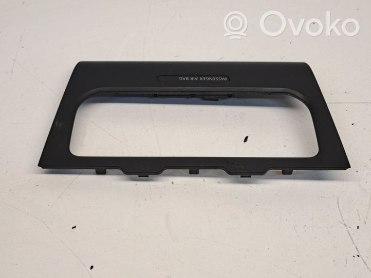 Volkswagen Golf VI Rivestimento pannello centrale del cruscotto 5K0858069P