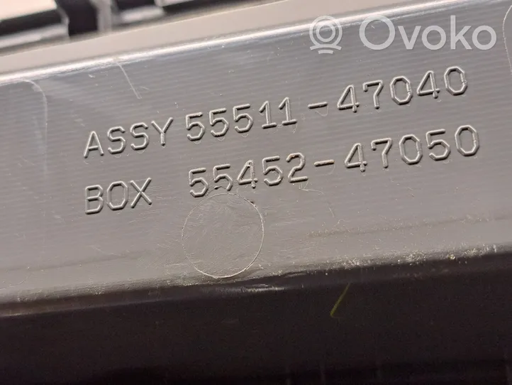 Toyota Prius (XW30) Schowek deski rozdzielczej / Komplet 5551147040