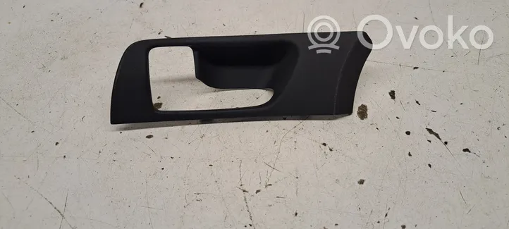 Toyota Avensis T250 Rivestimento della maniglia interna per portiera anteriore 6761605020