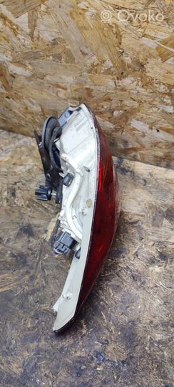 Opel Astra J Lampy tylnej klapy bagażnika 1090098