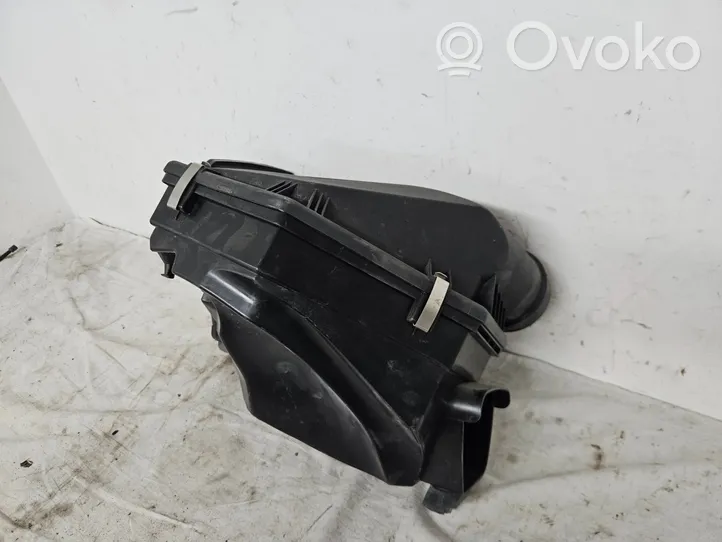 BMW 4 G22 G23 G24 G26 Boîtier de filtre à air 8635100