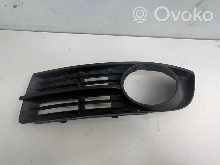 Volkswagen Touran I Mascherina/griglia fendinebbia anteriore 1T0853665A