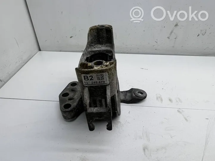 Opel Astra J Engine mount bracket 13248479