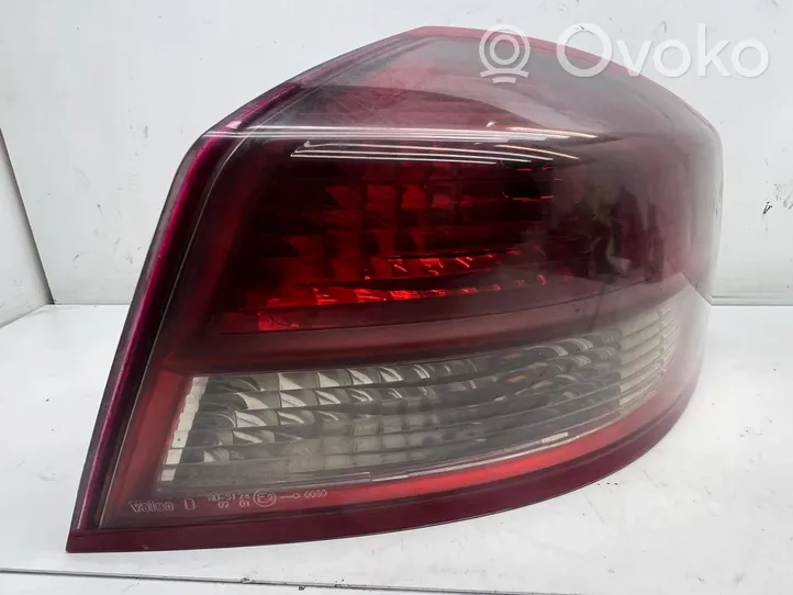 Renault Vel Satis Rear/tail lights 8200384032