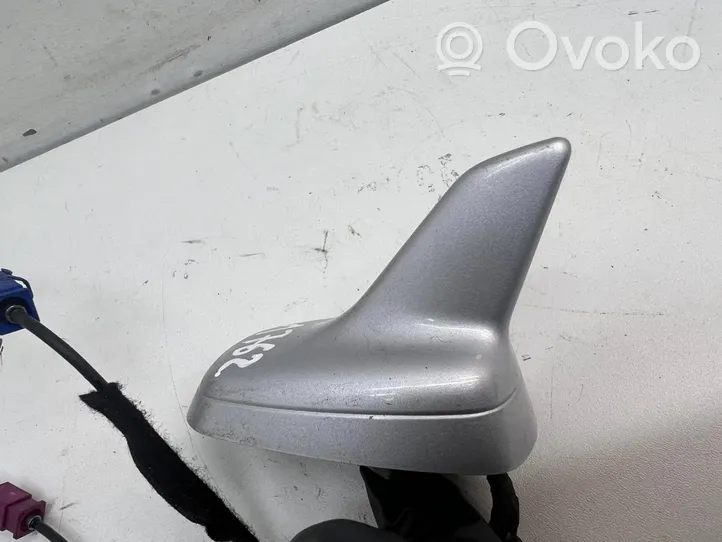 Audi A4 S4 B8 8K Aerial GPS antenna 8K9035503E