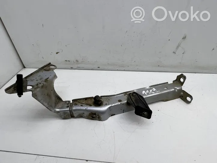 Audi A4 S4 B8 8K Support de montage d'aile 8K0821135C