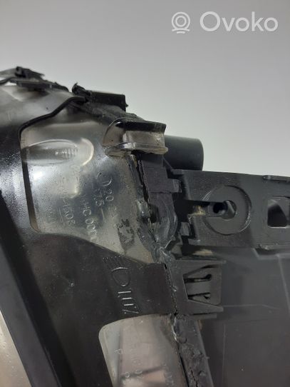 BMW 3 E46 Lampa przednia 1305236