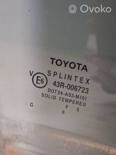 Toyota Avensis T250 Vetro del finestrino della portiera posteriore E643R006723