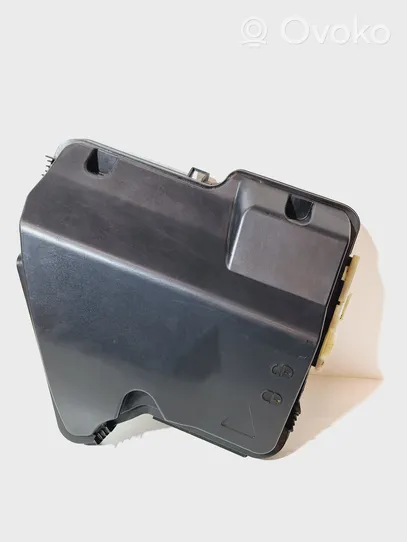 BMW X5 E70 Fuse box cover 12907555124