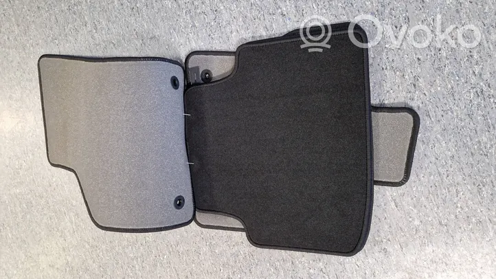 Volkswagen PASSAT B8 Car floor mat set 143959011