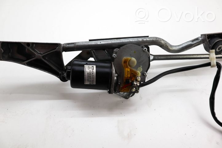 Mercedes-Benz C W203 Tringlerie et moteur d'essuie-glace avant A2038240405