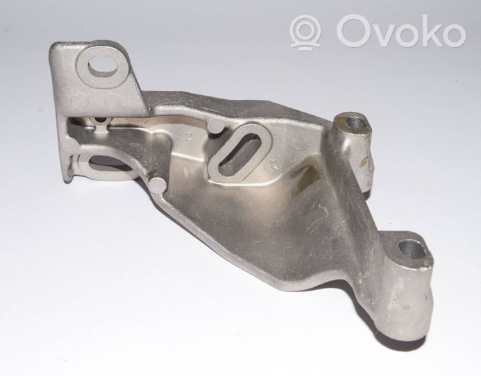 Audi 80 90 S2 B4 Supporto di montaggio della pompa del servosterzo 028145531E