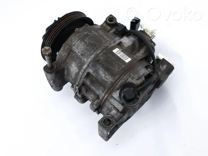 Audi A6 S6 C5 4B Ilmastointilaitteen kompressorin pumppu (A/C) 4B0260805J