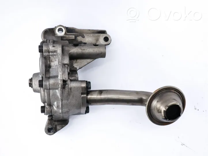 Volkswagen PASSAT B5.5 Oil pump 03G115105